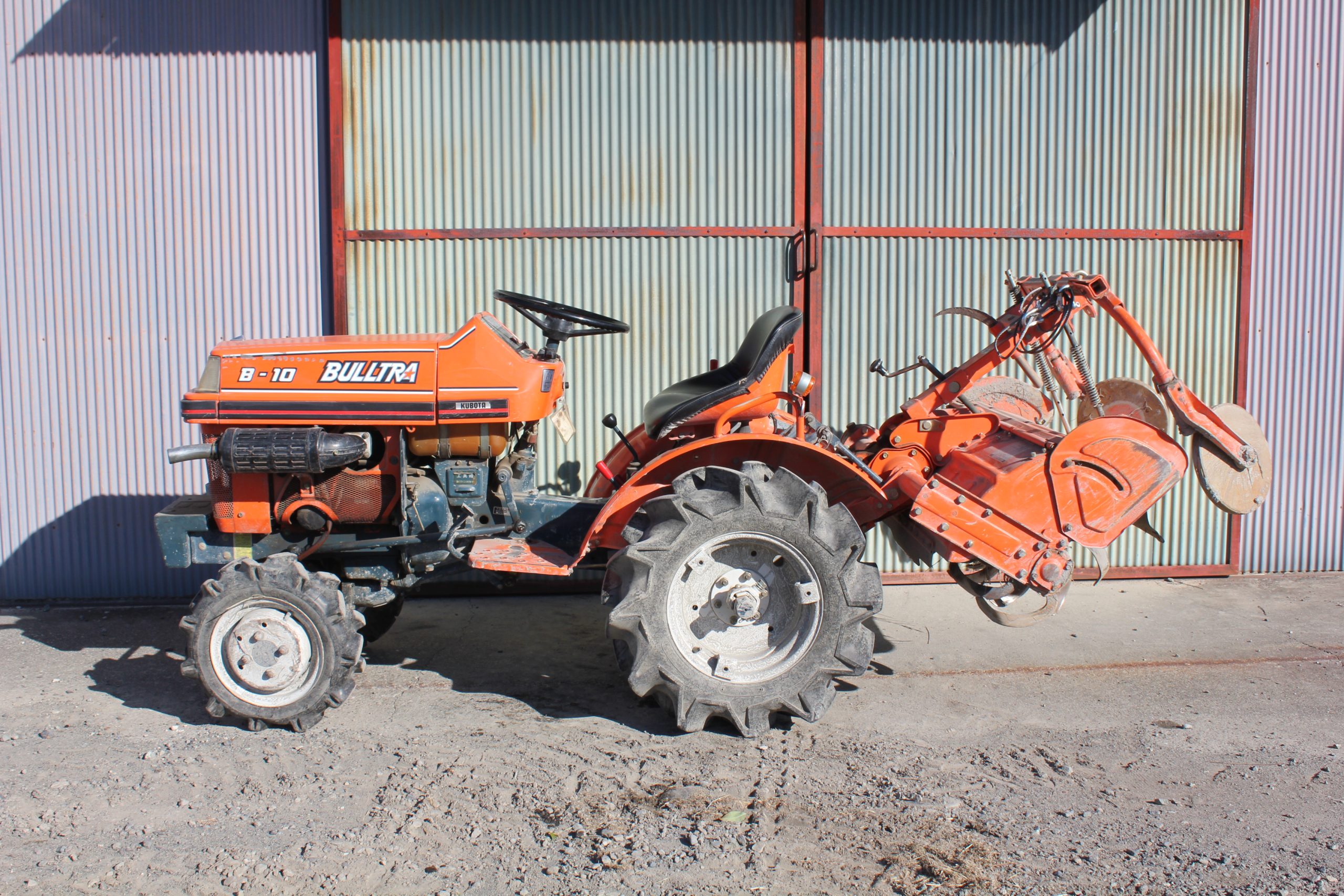 レンタルトラクター クボタ B-10D（ロータリ付き） - 山梨のレンタル